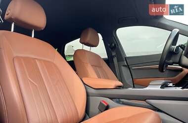 Внедорожник / Кроссовер Audi e-tron 2021 в 