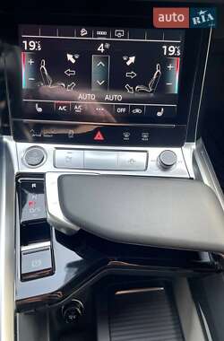 Внедорожник / Кроссовер Audi e-tron 2021 в 