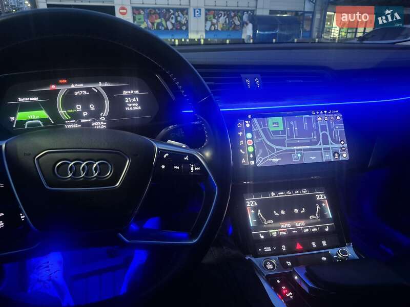 Внедорожник / Кроссовер Audi e-tron 2020 в Киеве
