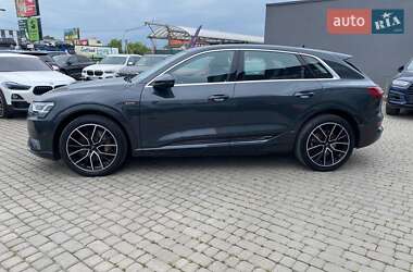 Внедорожник / Кроссовер Audi e-tron 2020 в 