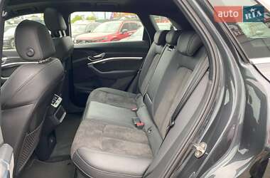 Внедорожник / Кроссовер Audi e-tron 2020 в 