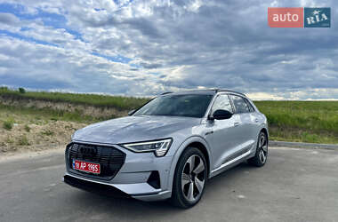Внедорожник / Кроссовер Audi e-tron 2022 в Ровно