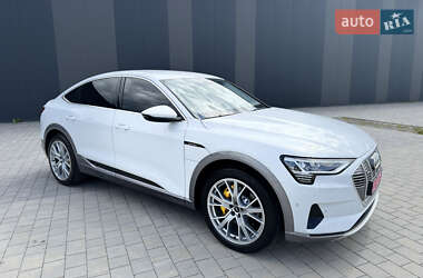 Внедорожник / Кроссовер Audi e-tron 2023 в 