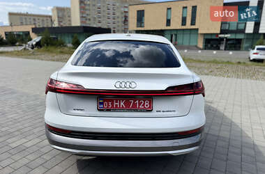 Внедорожник / Кроссовер Audi e-tron 2023 в 