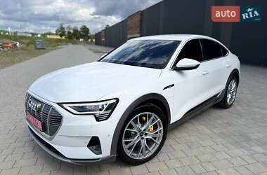 Внедорожник / Кроссовер Audi e-tron 2023 в 