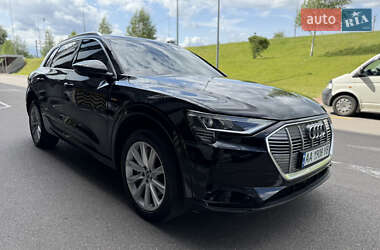 Внедорожник / Кроссовер Audi e-tron 2019 в 