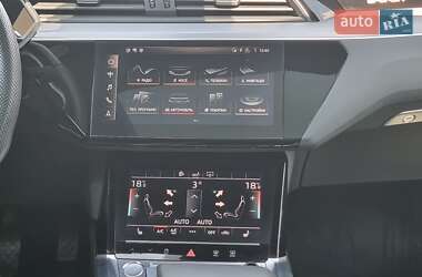 Внедорожник / Кроссовер Audi e-tron 2019 в 
