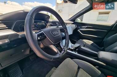 Внедорожник / Кроссовер Audi e-tron 2019 в 