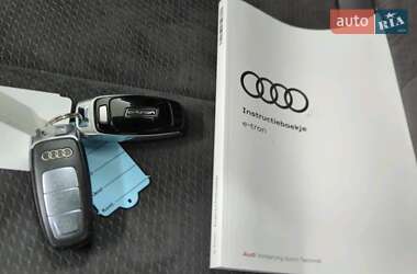 Внедорожник / Кроссовер Audi e-tron 2019 в 