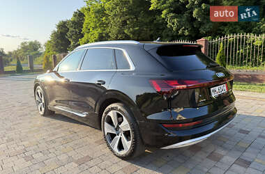 Внедорожник / Кроссовер Audi e-tron 2020 в 