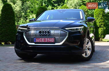 Внедорожник / Кроссовер Audi e-tron 2020 в 