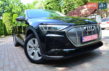 Внедорожник / Кроссовер Audi e-tron 2020 в 
