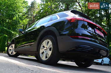 Внедорожник / Кроссовер Audi e-tron 2020 в 