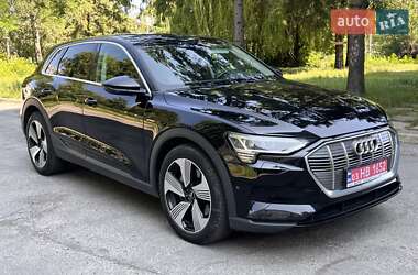 Позашляховик / Кросовер Audi e-tron 2019 в Чернівцях