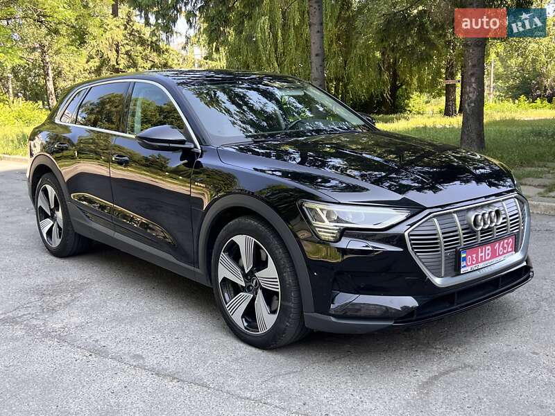 Audi e-tron 2019