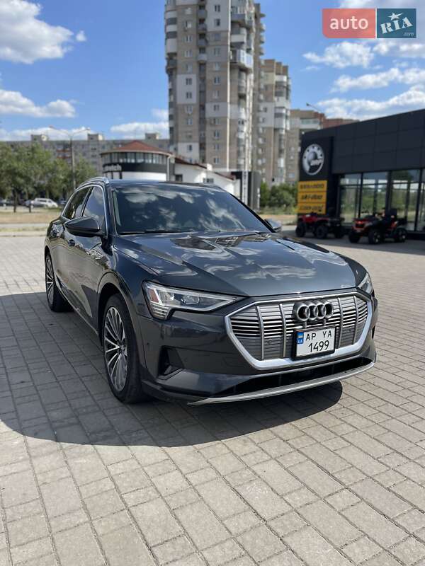 Позашляховик / Кросовер Audi e-tron 2019 в Запоріжжі