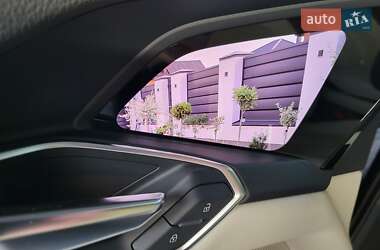 Позашляховик / Кросовер Audi e-tron 2019 в 