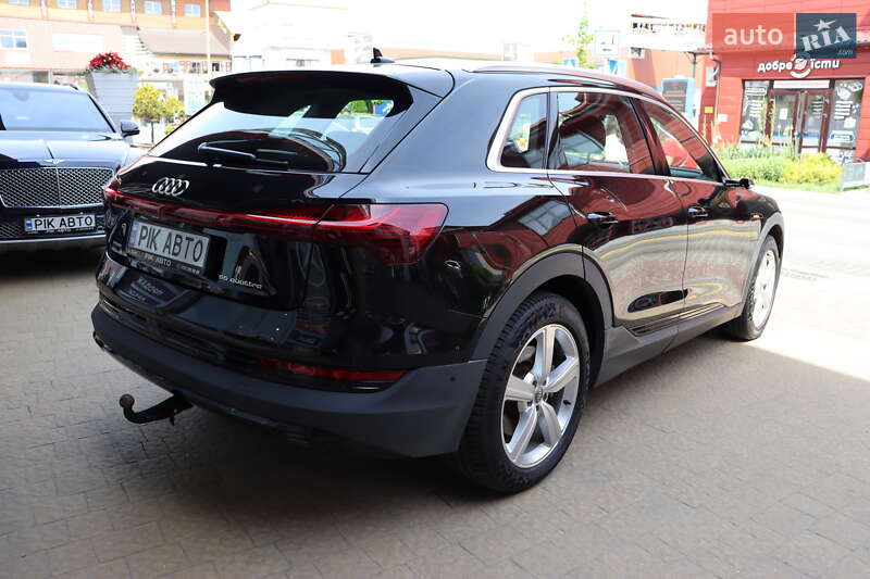 Внедорожник / Кроссовер Audi e-tron 2019 в Львове