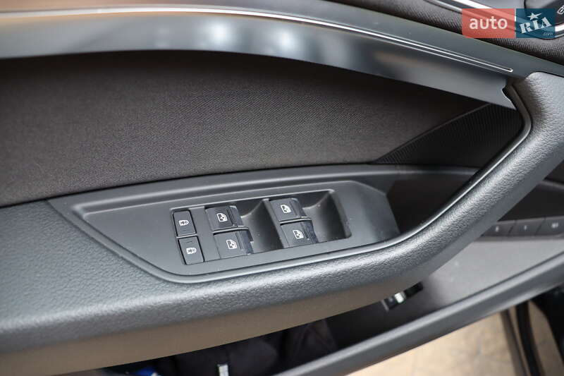 Внедорожник / Кроссовер Audi e-tron 2019 в Львове
