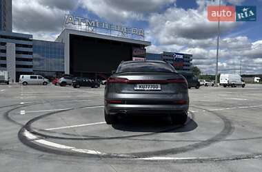 Внедорожник / Кроссовер Audi e-tron 2021 в 