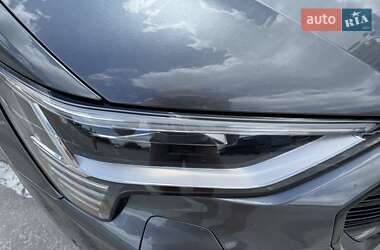 Внедорожник / Кроссовер Audi e-tron 2021 в 