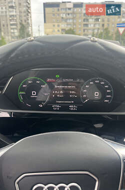 Внедорожник / Кроссовер Audi e-tron 2020 в 