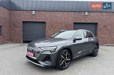 Внедорожник / Кроссовер Audi e-tron 2020 в 