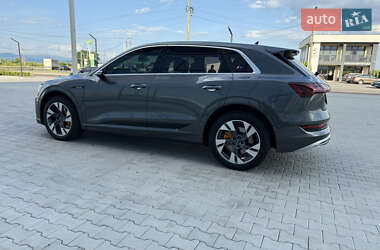 Внедорожник / Кроссовер Audi e-tron 2020 в 