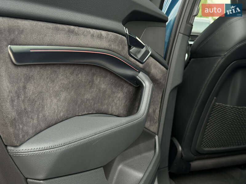 Внедорожник / Кроссовер Audi e-tron 2020 в Днепре фото 48 Внедорожник / Кроссовер Audi e-tron 2020 в Днепре