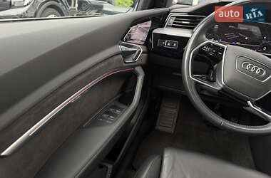 Позашляховик / Кросовер Audi e-tron 2020 в 