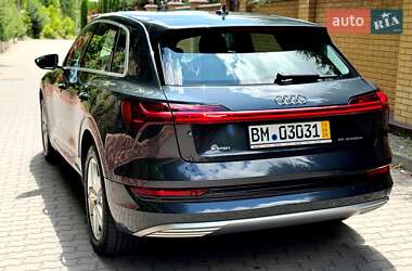Внедорожник / Кроссовер Audi e-tron 2020 в 
