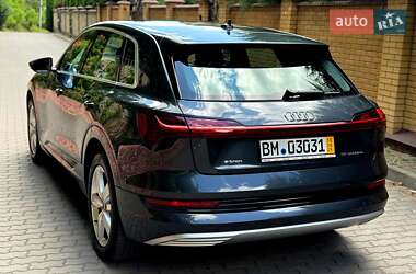 Внедорожник / Кроссовер Audi e-tron 2020 в 