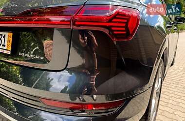 Внедорожник / Кроссовер Audi e-tron 2020 в 