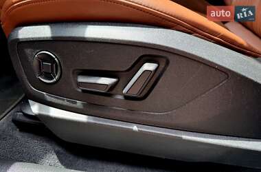 Внедорожник / Кроссовер Audi e-tron 2020 в 