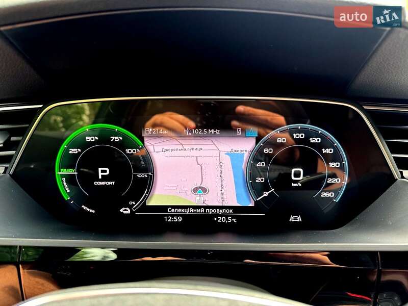 Внедорожник / Кроссовер Audi e-tron 2020 в Хмельницком