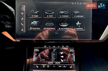 Внедорожник / Кроссовер Audi e-tron 2020 в 