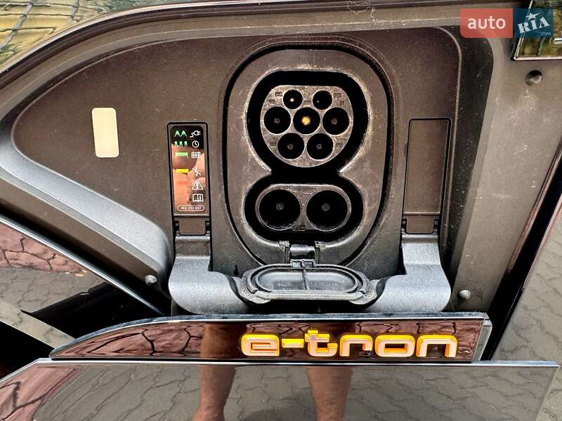 Внедорожник / Кроссовер Audi e-tron 2020 в Хмельницком