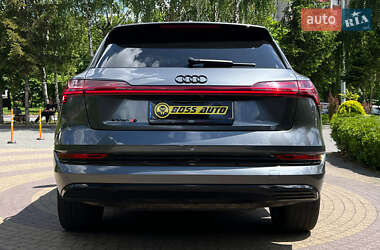 Внедорожник / Кроссовер Audi e-tron 2019 в 