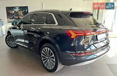 Внедорожник / Кроссовер Audi e-tron 2019 в 