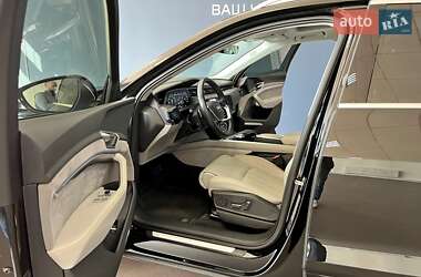 Внедорожник / Кроссовер Audi e-tron 2019 в 