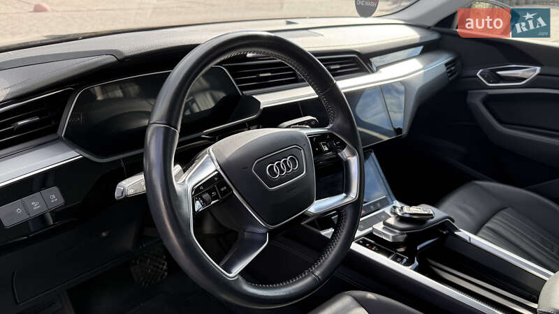 Внедорожник / Кроссовер Audi e-tron 2020 в Тернополе