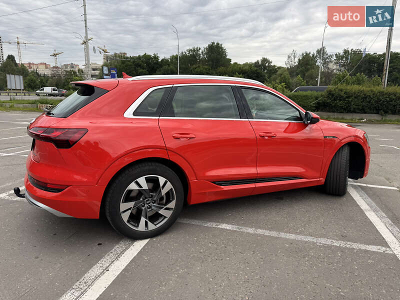 Внедорожник / Кроссовер Audi e-tron 2020 в Киеве
