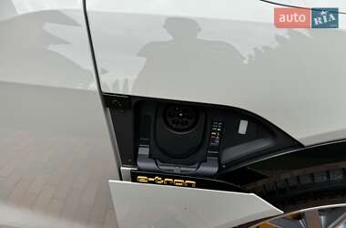 Внедорожник / Кроссовер Audi e-tron 2020 в 