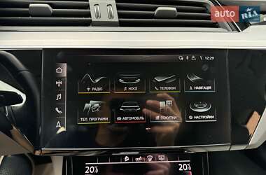 Внедорожник / Кроссовер Audi e-tron 2020 в 