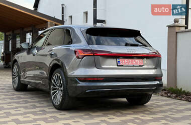 Внедорожник / Кроссовер Audi e-tron 2020 в 