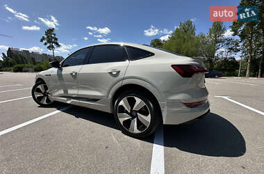 Внедорожник / Кроссовер Audi e-tron 2020 в 