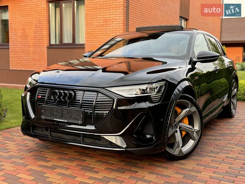 Внедорожник / Кроссовер Audi e-tron 2021 в 