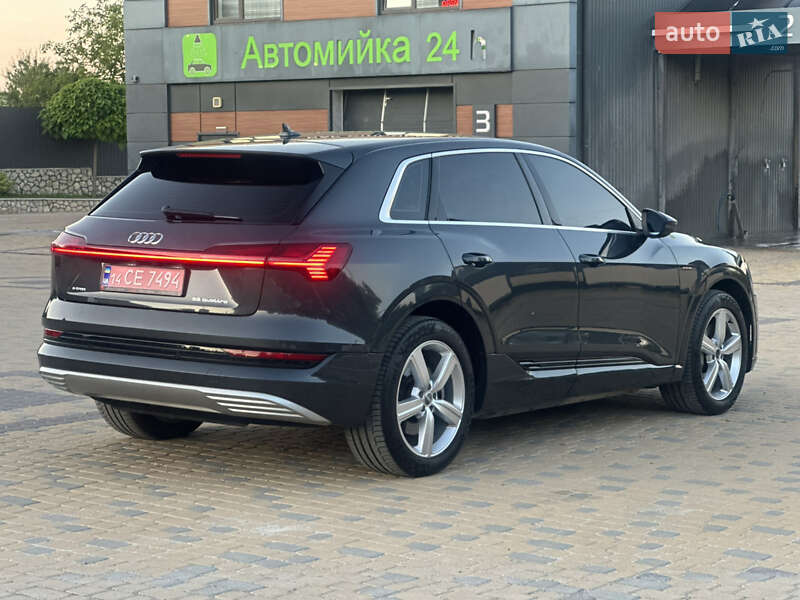 Внедорожник / Кроссовер Audi e-tron 2020 в Тернополе