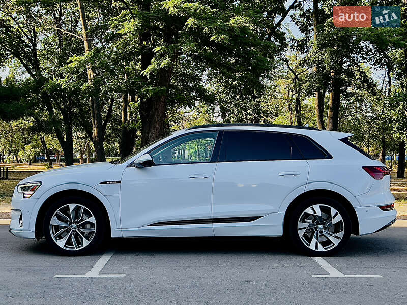 Внедорожник / Кроссовер Audi e-tron 2020 в Николаеве