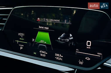 Внедорожник / Кроссовер Audi e-tron 2020 в 